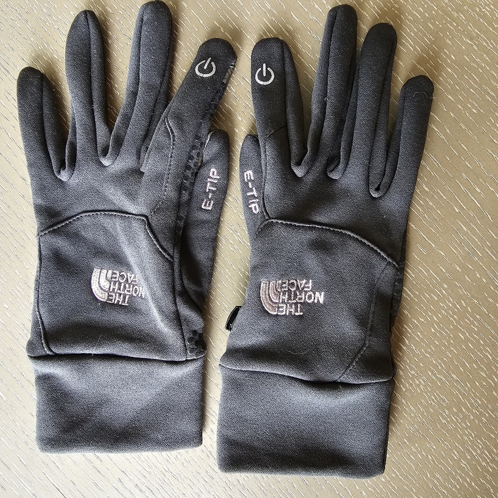 North Face e-tip gloves